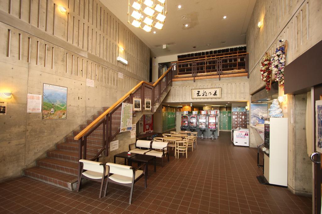 Hotel Chalet Ryuo Яманути Экстерьер фото
